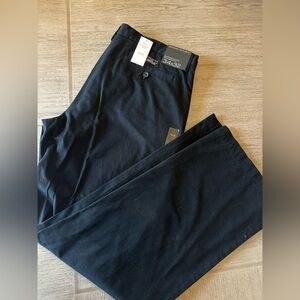 Banana Republic Men’s Dawson Relaxed Fit Chino Size 34x32 Black NWT